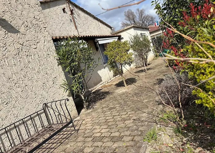 Le Clos De Val 度假居